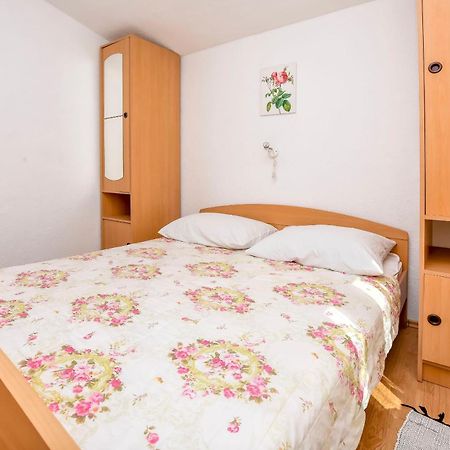 Apartments Karleusa Рогозница Экстерьер фото