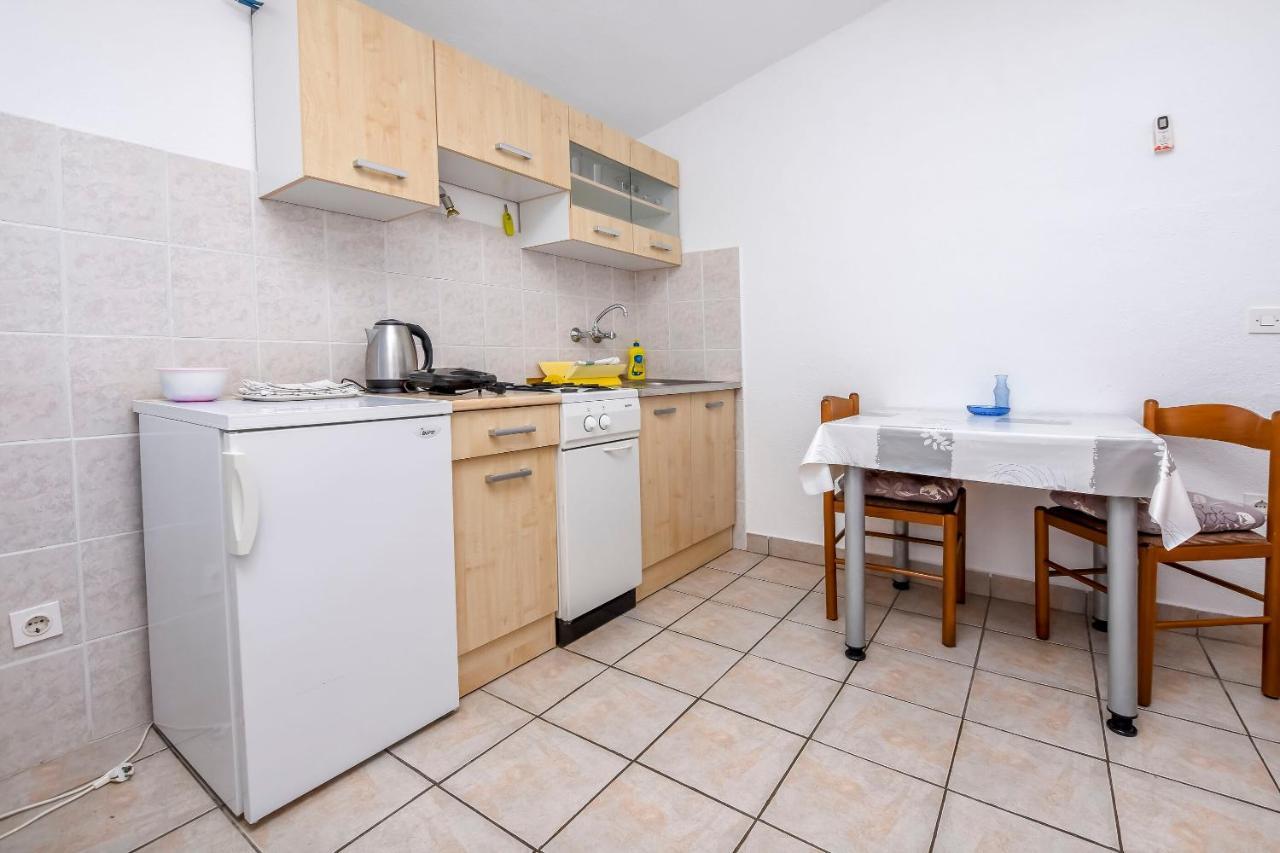 Apartments Karleusa Рогозница Экстерьер фото