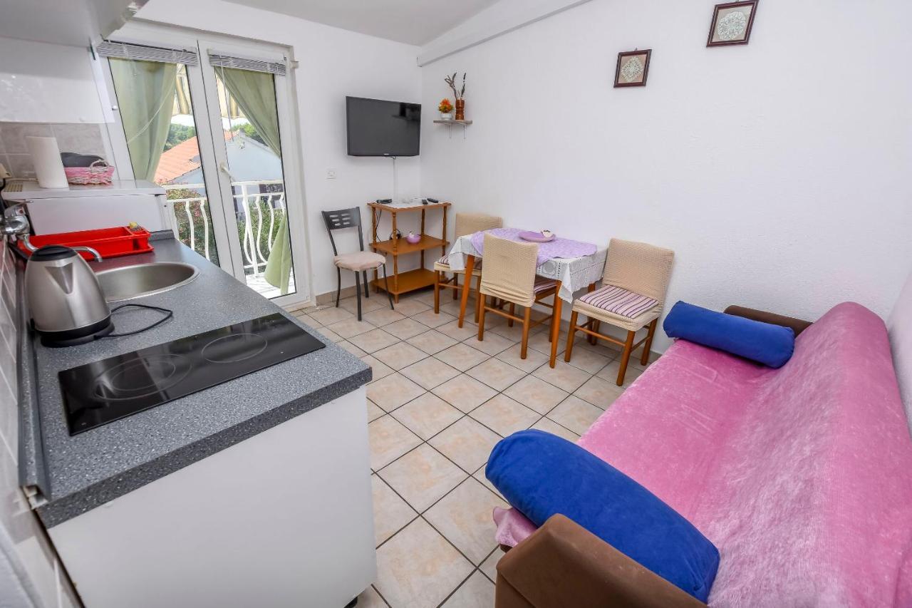 Apartments Karleusa Рогозница Экстерьер фото