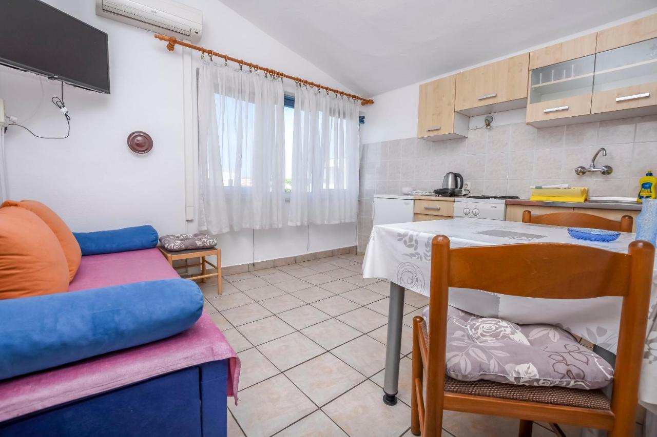 Apartments Karleusa Рогозница Экстерьер фото