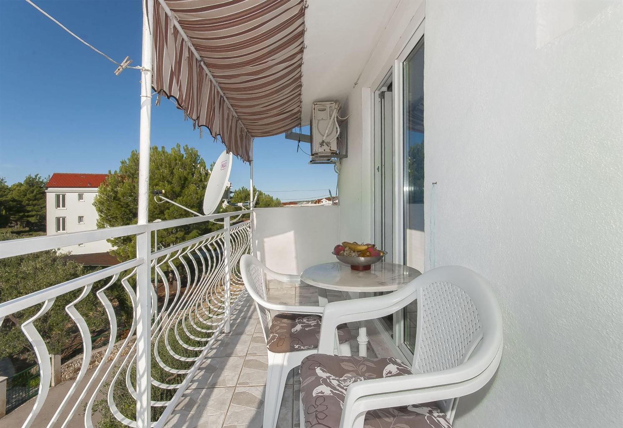 Apartments Karleusa Рогозница Экстерьер фото